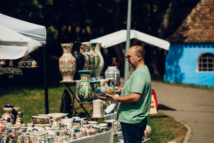 cum alegem ceramica in targuri