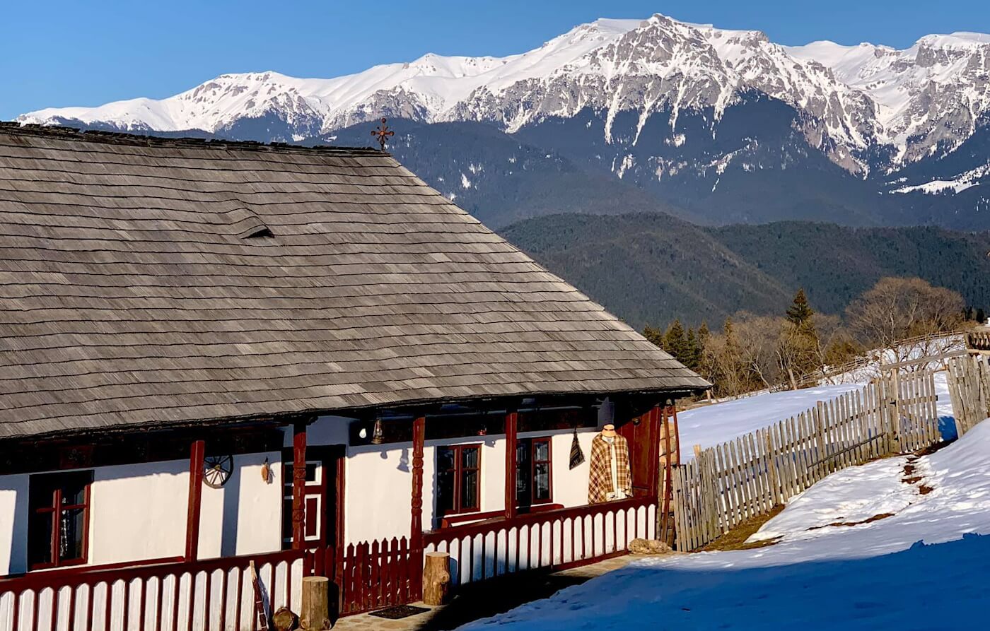 Casa Pelinica iarna