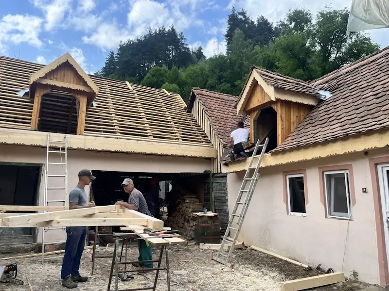 șantier restaurare casa traditionala